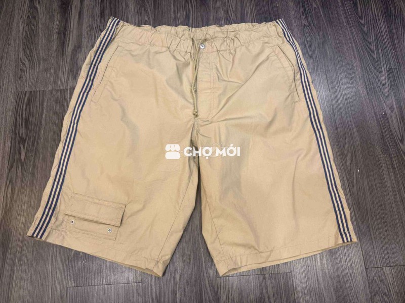 Short Uniqlo new 99,9%. L94-96, D55, Ô28. Nhẹ, má