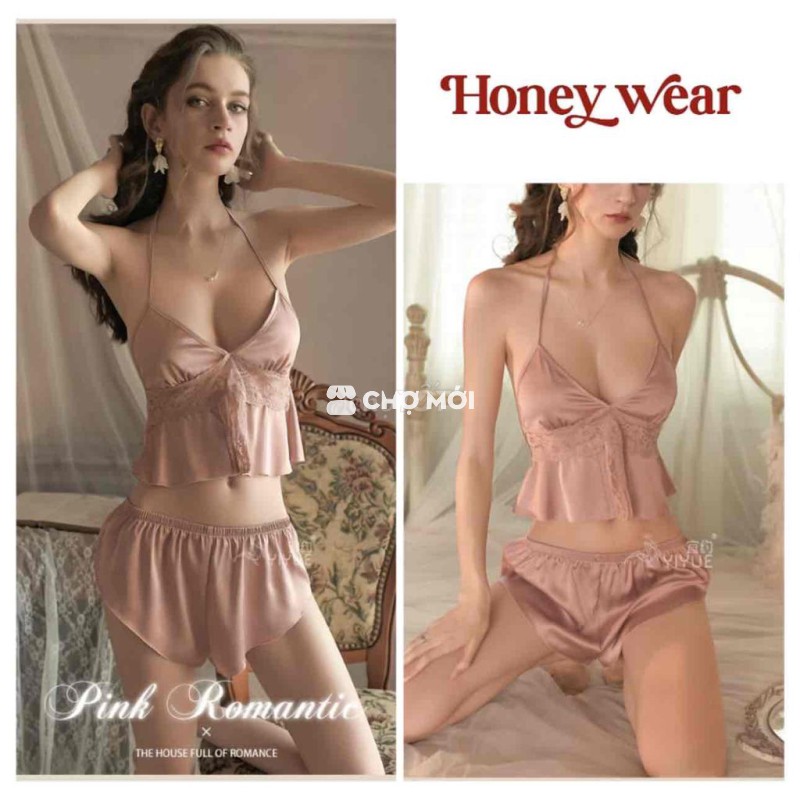 Bộ ngủ lụa cổ yếm xẻ ngực