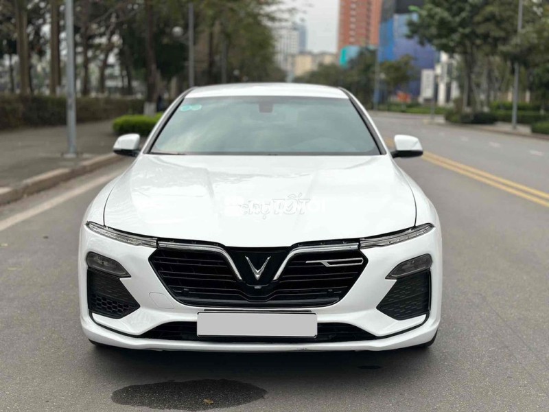 VinFast Lux A2.0 2021 2.0 AT Trắng Tiêu Chuẩn