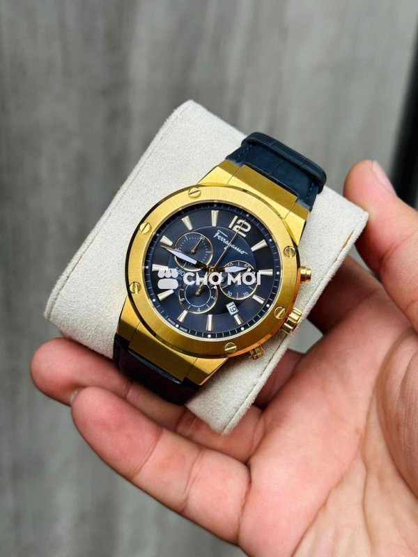 Salvatore Ferragamo F80 44MM