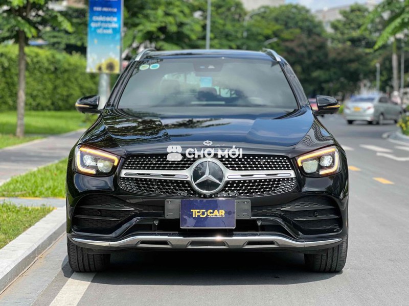 Mercedes GLC300 4Matic 2022 màu đen, nội thất đen