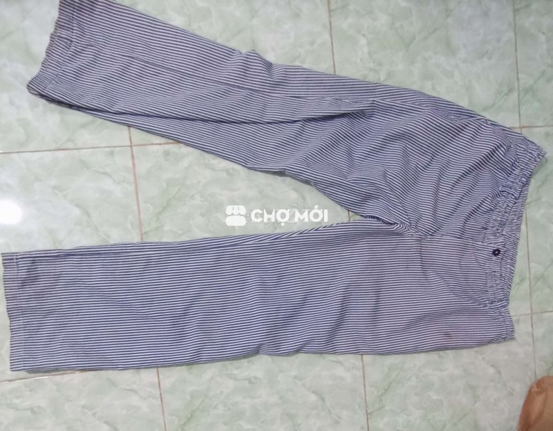 Cần tiền để mua sách ôn thi