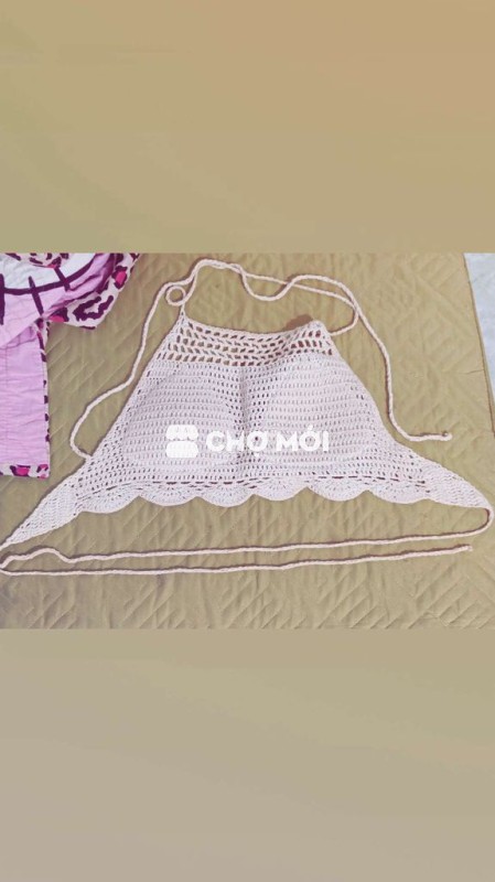Em Bán vội để có tiền mua sách ôn thi ạ