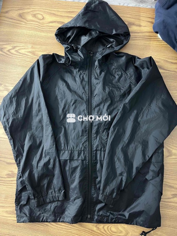Khoác gió Uniqlo