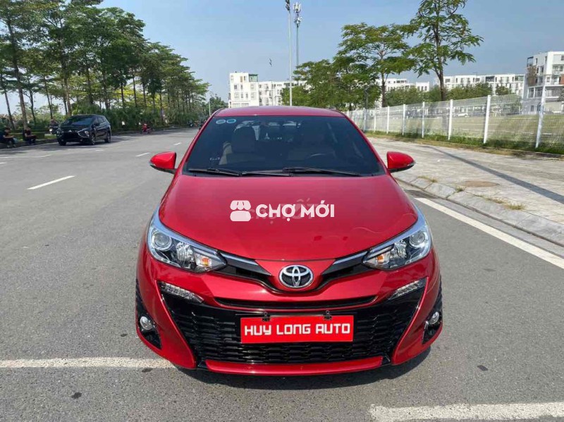 Toyota Yaris Đỏ Hatchback 05 chỗ Sản Xuất 2018