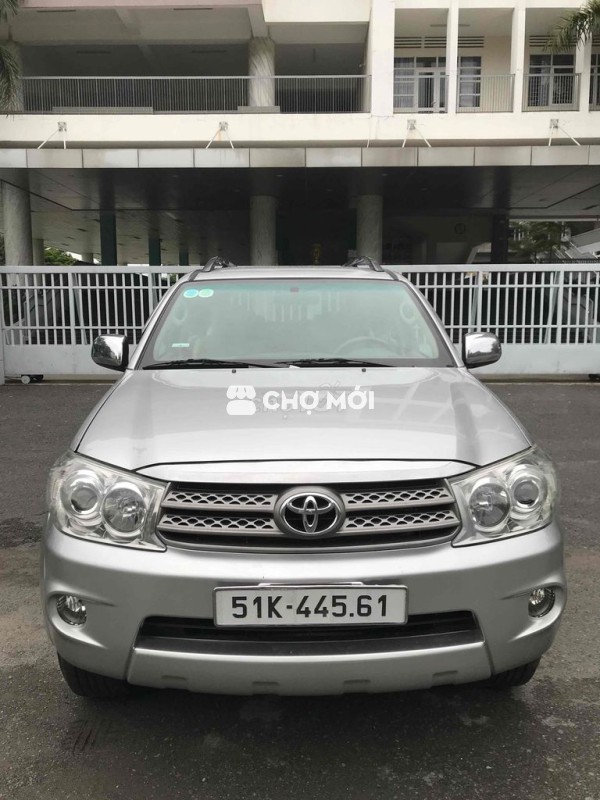 Toyota Fortuner 2009 2.7V 4x4 AT - 88000 km