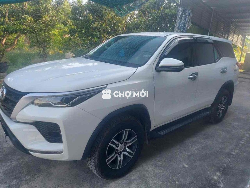 Toyota Fortuner 2020 phom mới 2021