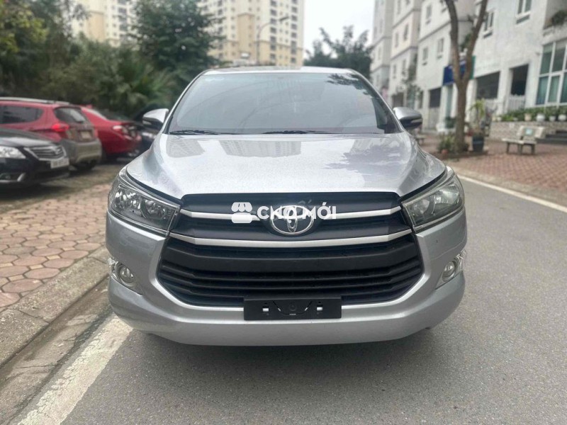 Toyota Innova 2017 2.0E MT 12000 km