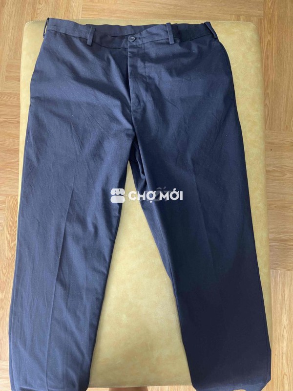 Quần kaki Uniqlo màu xanh than