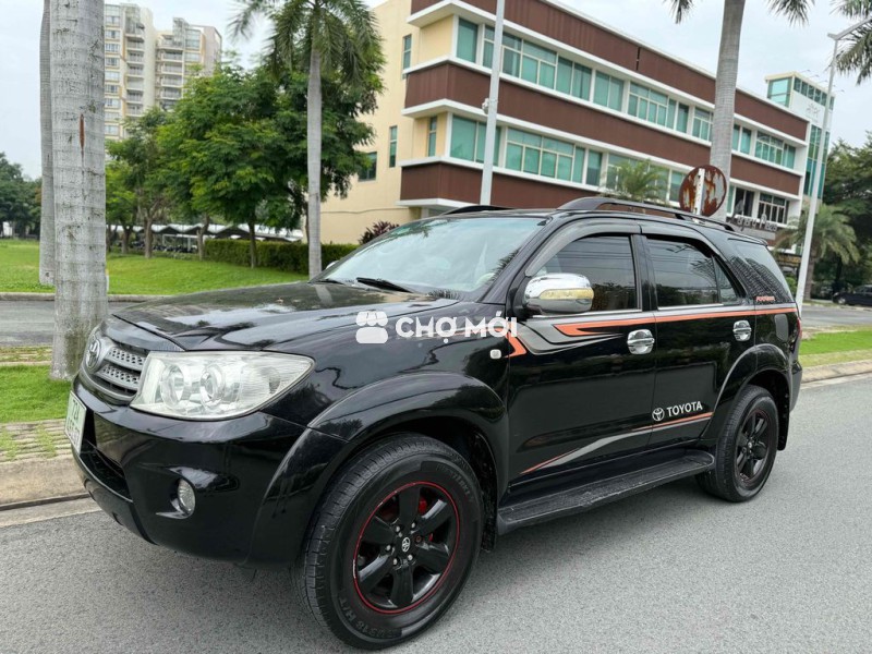 Toyota Fortuner 2010 tự động gd đẹp rẻ sẵn dùng