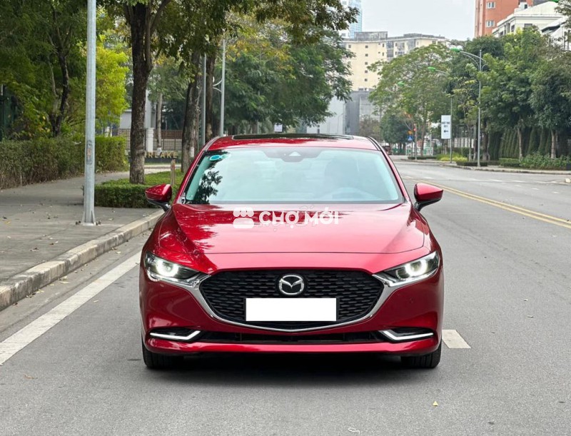 Mazda 3 Premium 1.5L Sedan 2023 - 65,000 km.