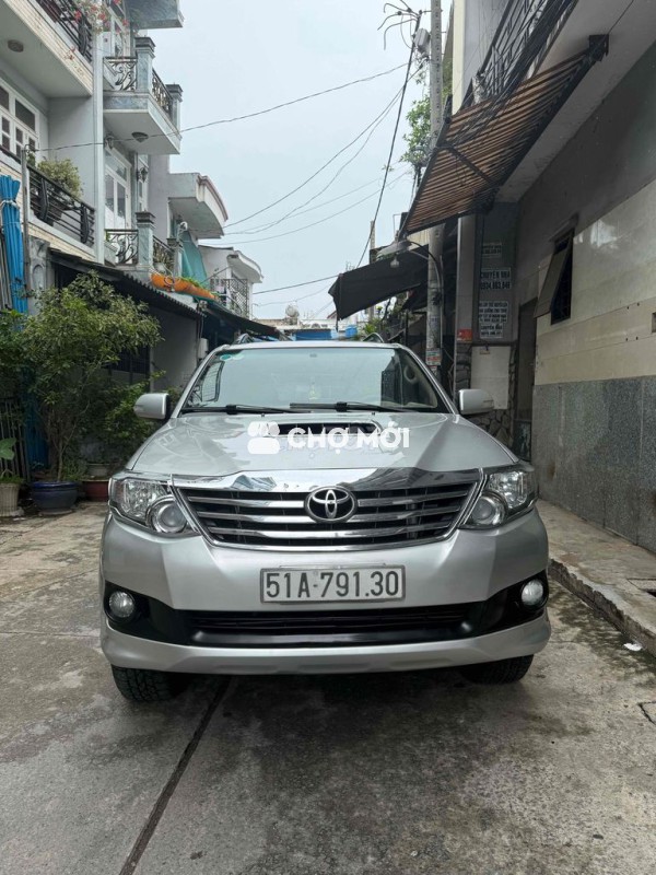 Toyota Fortuner 2014 máy dầu