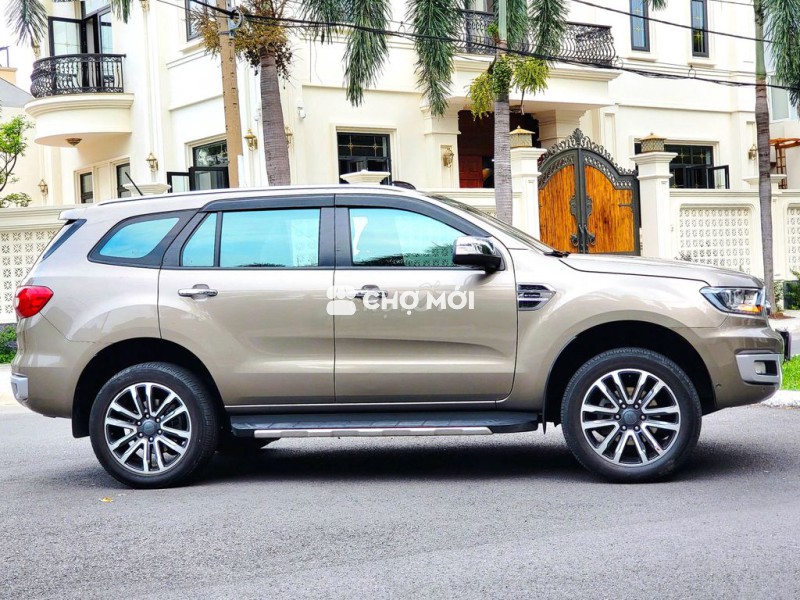 Everest Titanium 4WD MỘT CHỦ đi MỸ giá CỰC TỐT