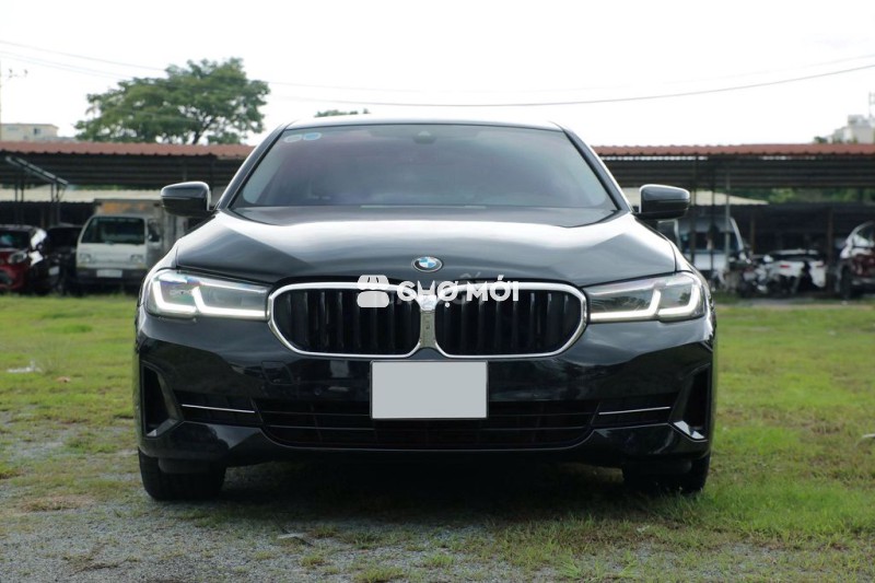BMW 520i Model 2023 odo 39000 km nội thất nâu đẹp