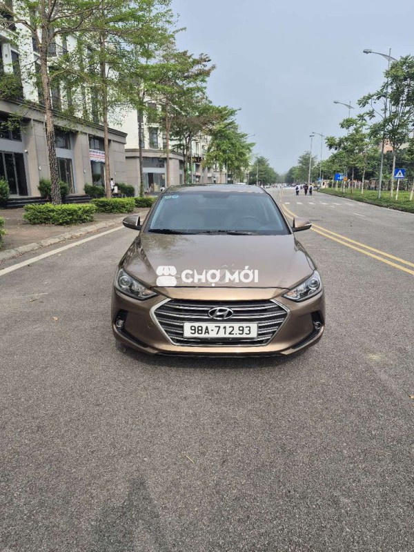 Hyundai Elantra 2016 1.6 AT - 80000 km