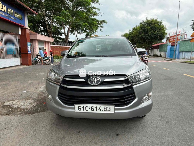 Innova 2018 2.0E -75000 ngay chủ ký giấy