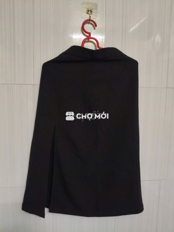 chân váy xẻ tà