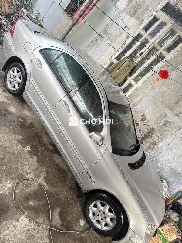 Mercedes Benz C số tự động