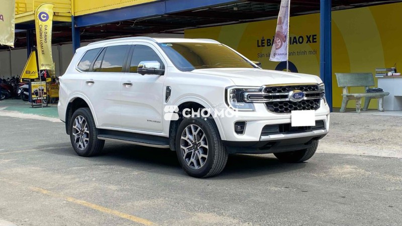 Ford Everest Titanium Xe 7 Chỗ Gia Đình Chuẩn Đẹp