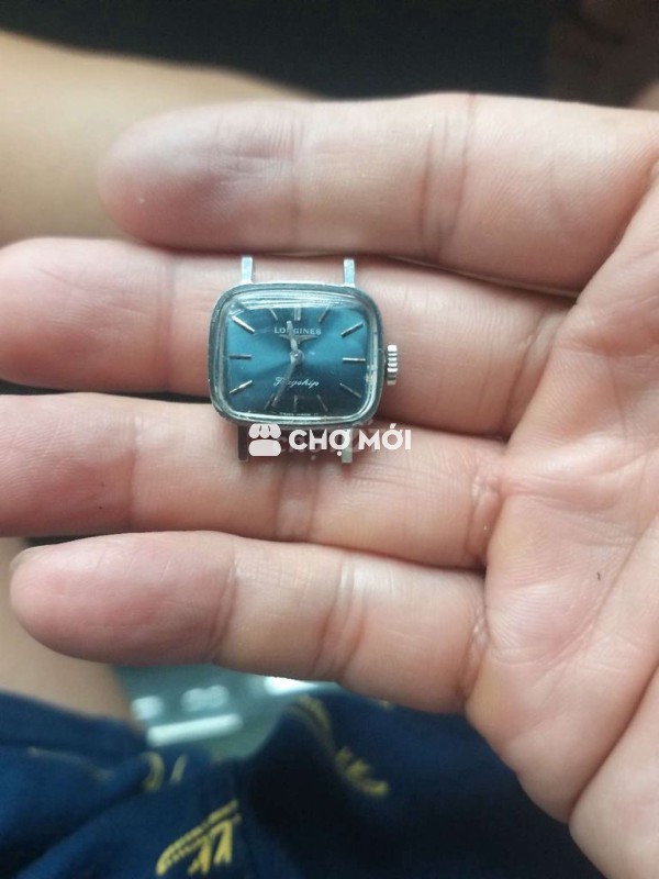 Dòng flagship của nhà longin size vuông của nữ