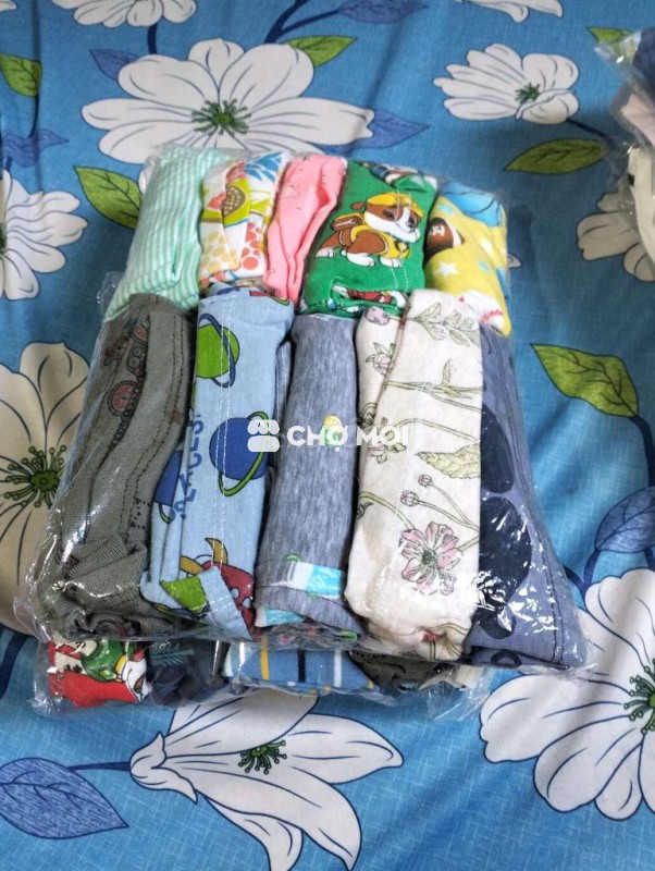 Em còn ít quần đùi bé