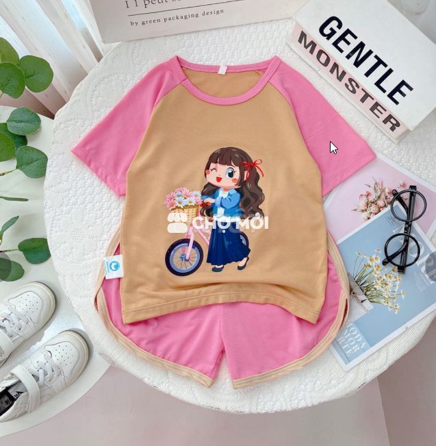 BỘ ĐỒ BÉ GÁI IN HÌNH BÉ GÁI XE ĐẠP DỄ THƯƠNG