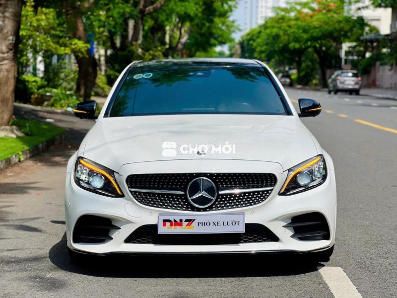Mercedes Benz 𝐂𝟑𝟎𝟎 𝐀𝐌𝐆 𝟐𝟎𝟐𝟏 full option siêu đẹp