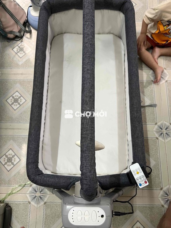 Nôi điện blutut có điều khiển không dùng cần bán
