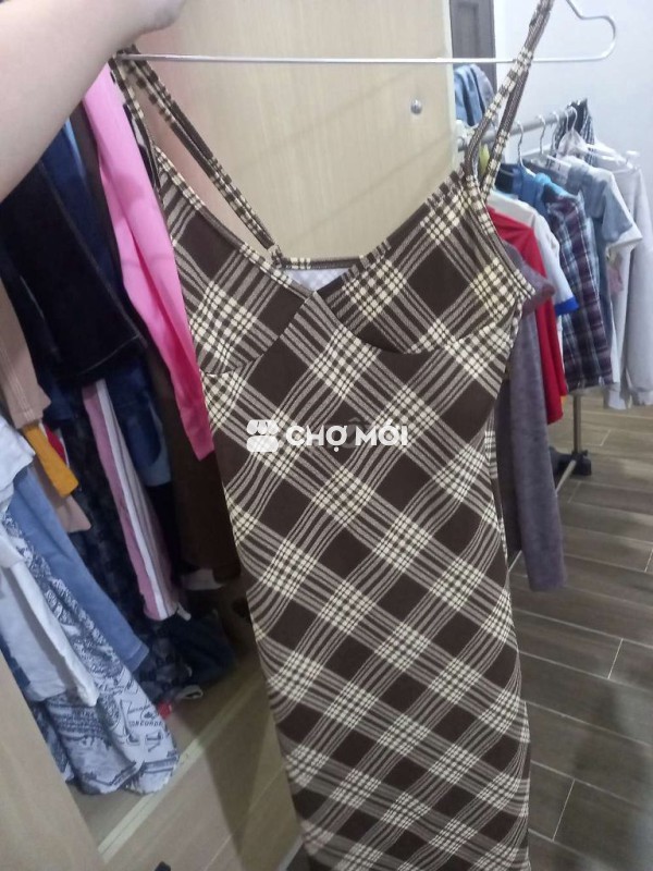 Váy liền nữ vải ca rô nâu trắng