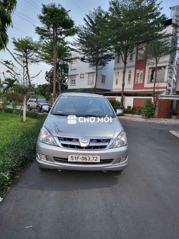Innova 2006 G - 280000 km