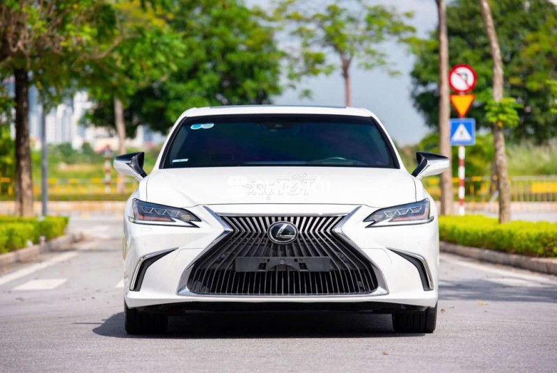 Lexus ES 2021 250 - 56000 km