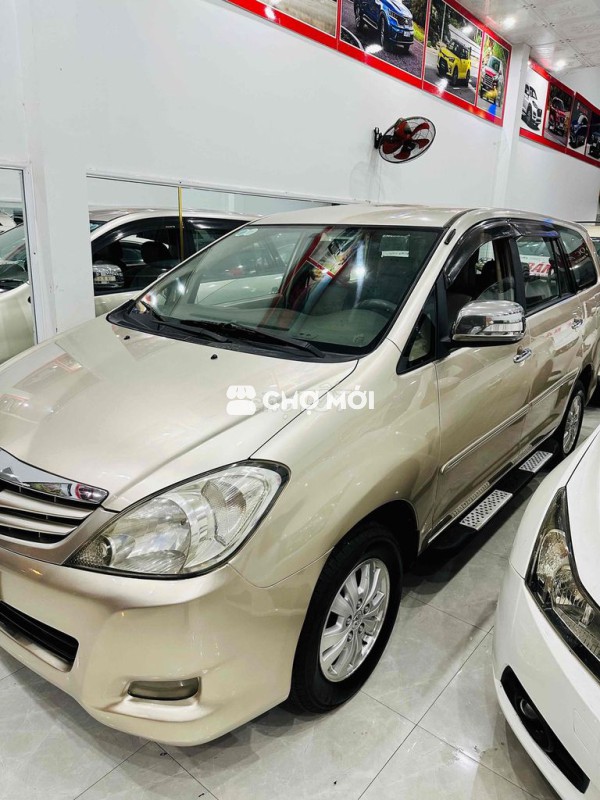 Toyota Innova 2010 G SR - 139000 km