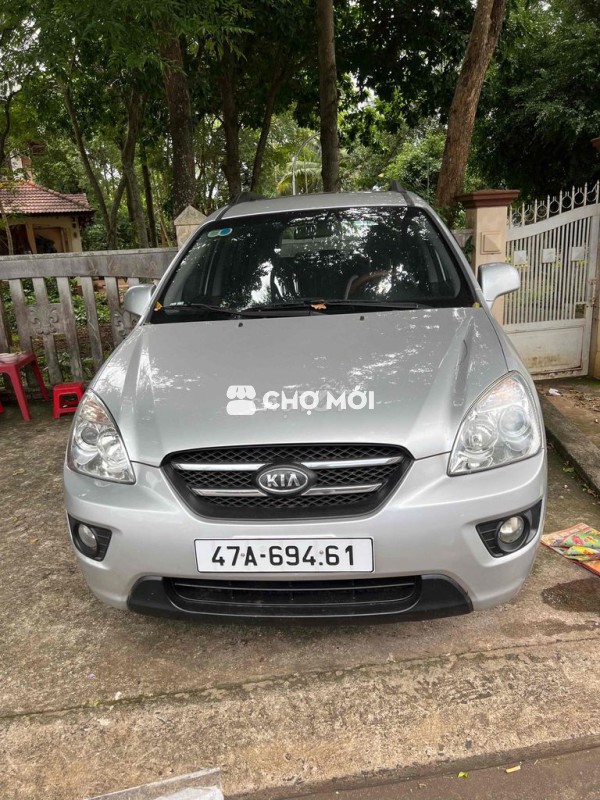 Kia Carens 2009 LX 1.6 MT - 96000 km