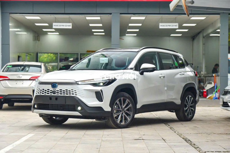 Toyota Corolla Cross 2025  Hỗ trợ thuế tặng BHVC