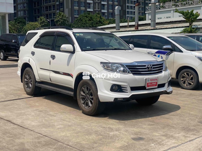 Toyota Fortuner 2016 TRD Sportivo 4x2 AT - 93800 k