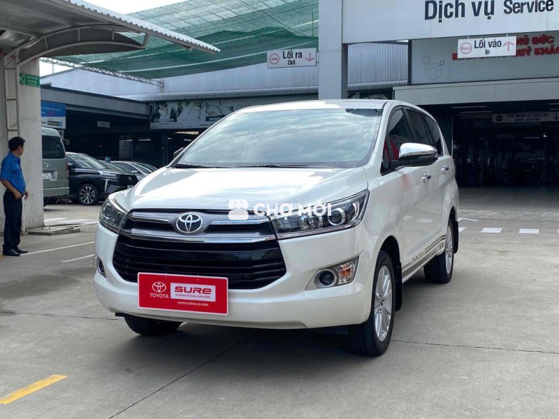 Innova bản cao cấp 7 ghế 2018 màu trắng siêu yêu