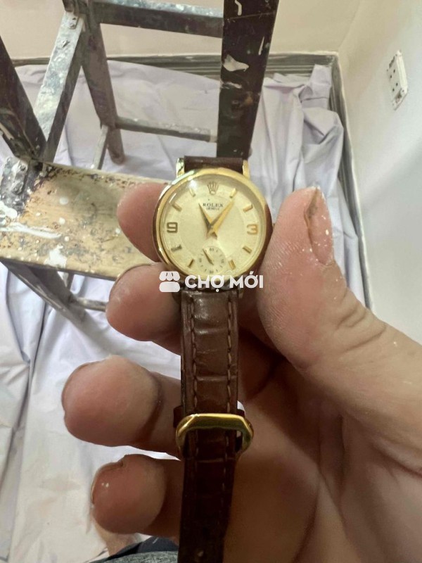 bán 2 e đồng hồ này