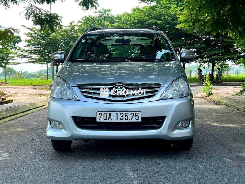 Toyota Innova 2007 J - Ghi bạc