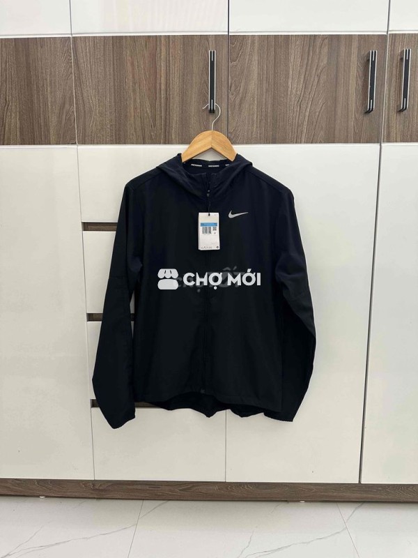 pass áo khoác gió nike mua store, nguyên tag ạ