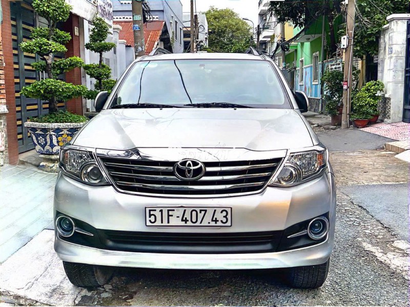 Toyota Fortuner 2016 2.7V 4X2 AT - 98000 km