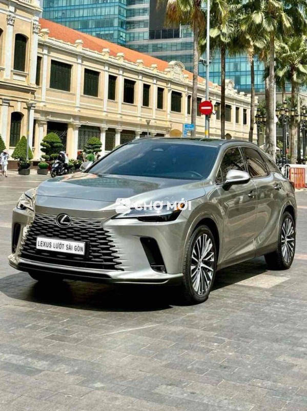 Lexus RX350 Premium 2024 - 5000 km