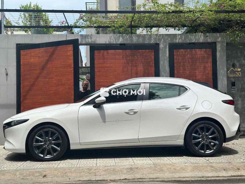 Mazda 3 2022 1.5L Sport Premium - 20000 km