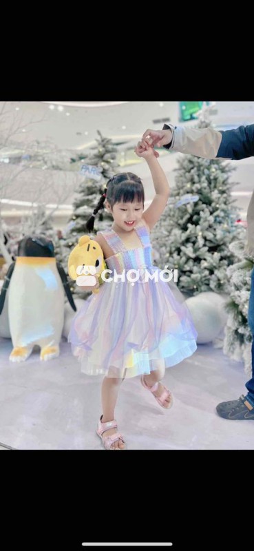 Váy công chúa cho bé dưới 25kg mới 99%