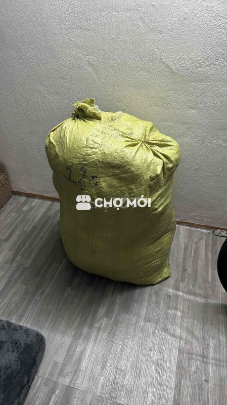 Quần Áo Túi Xách Cũ Ít Mặc Cần Tặng Cho Ai Cần