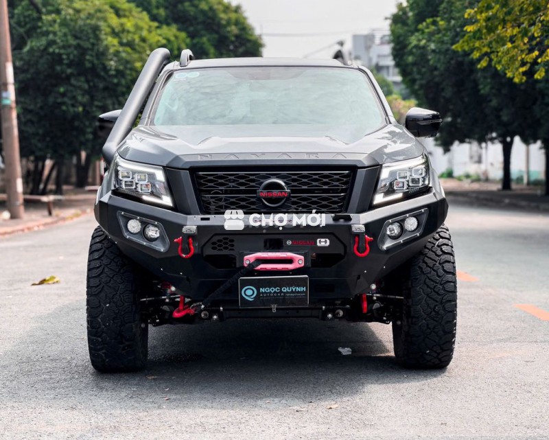 Nissan Navara Pro-4X 2.3 AT 4WD 2022  - 820 triệu