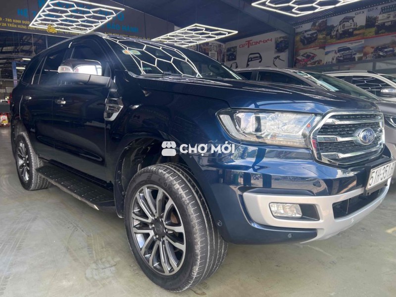 BÁN EVEREST 4x4 TITANIUM XANH ĐEN  XE QUÁ ĐẸP