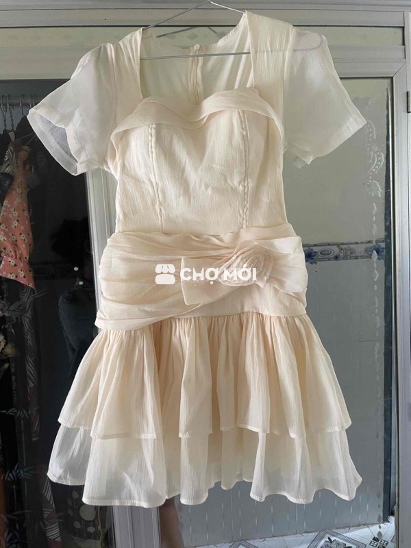 váy mặc 1 lần mua 270 pass 170