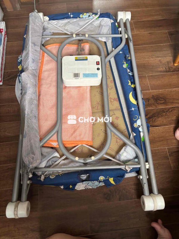 Nôi ru tự động cho em bé