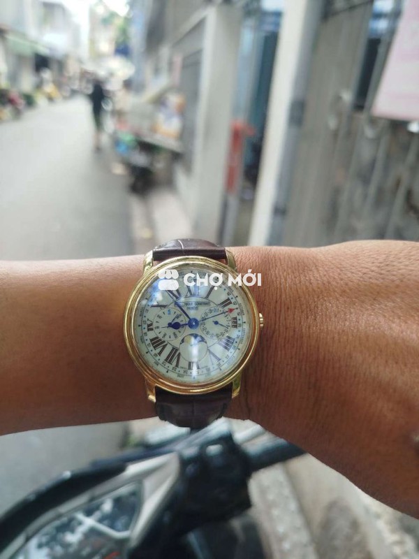 Đồng hồ chính hãng thụy Sĩ máy vàng Ronda