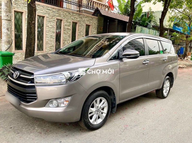 Bán INNOVA cuối 2019 E sơn Zin-máy Zin xe gia đình